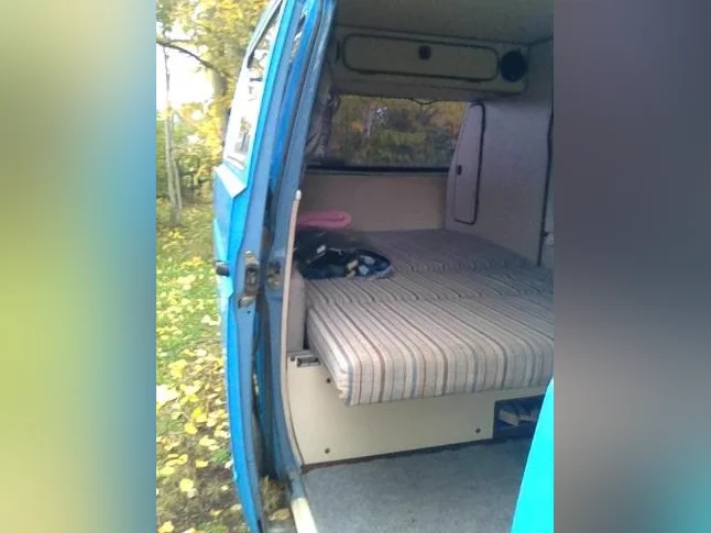 Vanagon 1984 en très bonne condition $12000. thumbnail 4