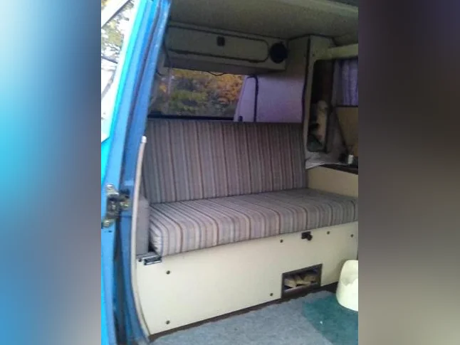 Vanagon 1984 en très bonne condition $12000. thumbnail 5