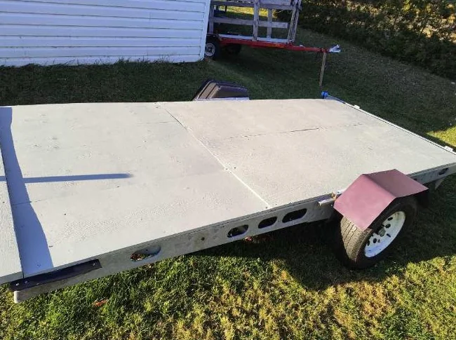 Trailer17' galva.font 13' 2000$