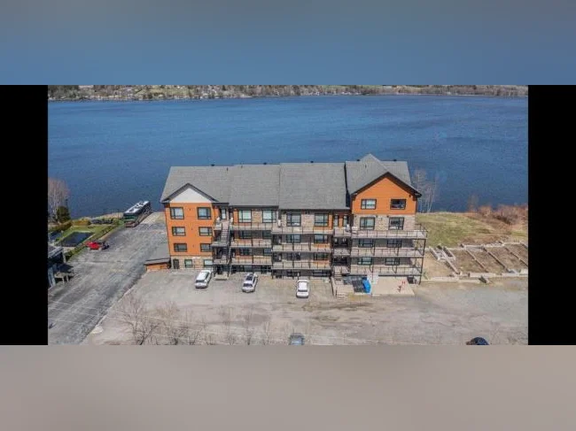Magnifique condo sur le lac william
