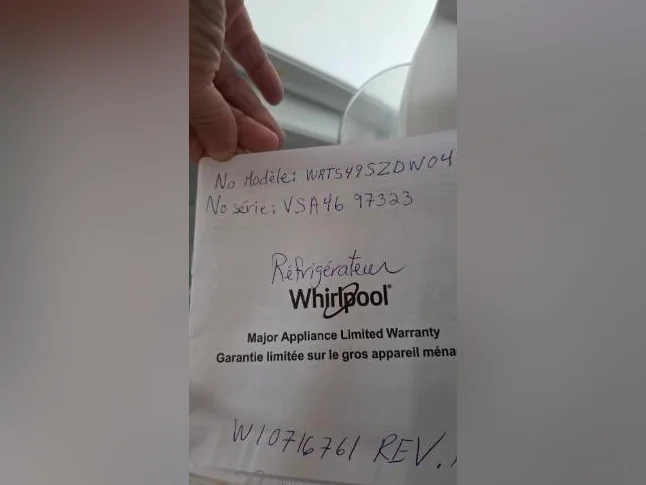 Refrigerateur Whirlpool hyper propre encore garantie! thumbnail 5