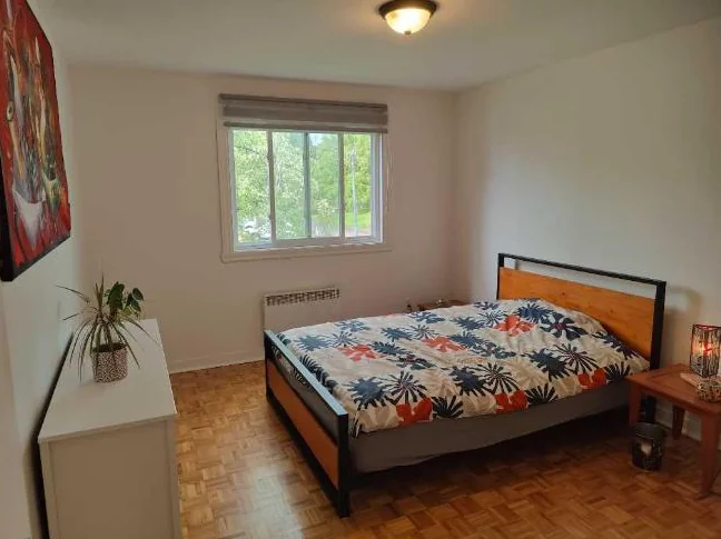 🏡 GRAND 5 ½ RÉNOVÉ au 2e et dernier étage (pas de voisin au-dessus) – SAINTE-FOY | 1 675 $/MOIS thumbnail 8