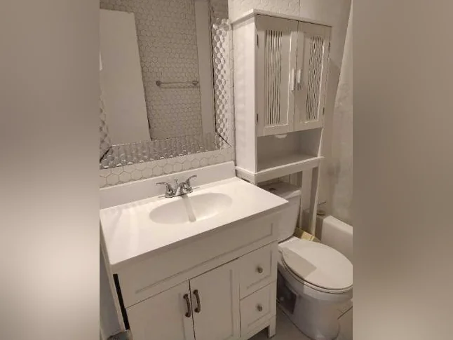🏡 GRAND 5 ½ RÉNOVÉ au 2e et dernier étage (pas de voisin au-dessus) – SAINTE-FOY | 1 675 $/MOIS thumbnail 10