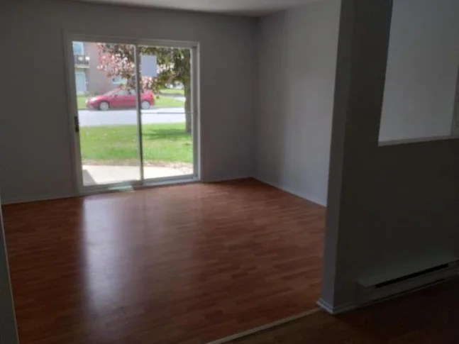 Logement Grand 4 1/2