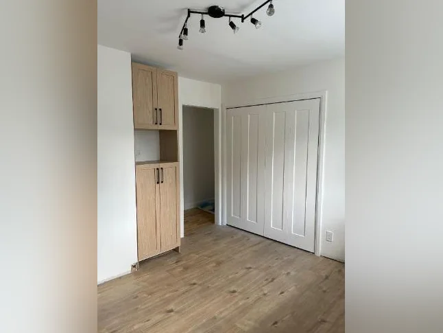 Logement 3 1/2 à louer thumbnail 7