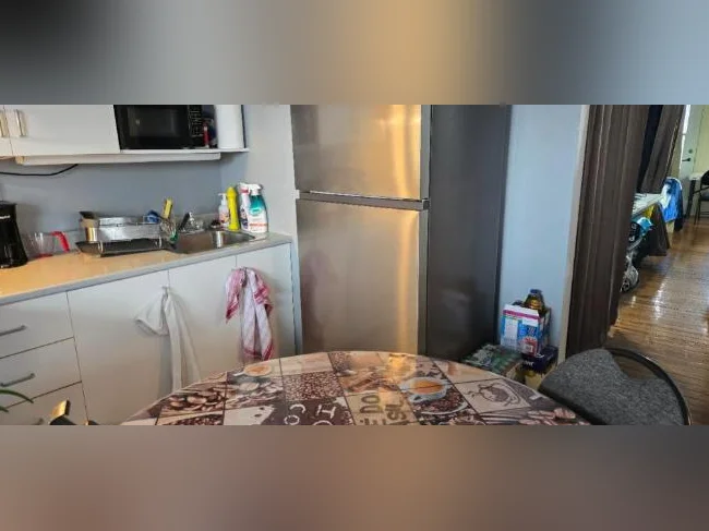 Appartement a partager, long terme seulement thumbnail 3