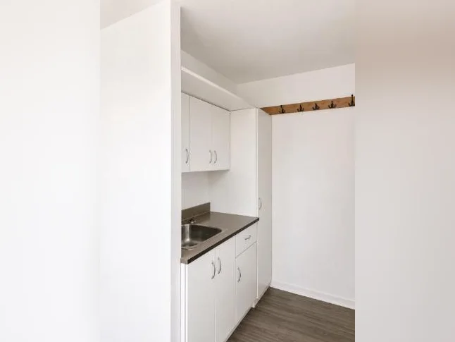 Appartement 1 1/2 à Saint Paul de Montminy chauffé éclairé DISPONIBLE IMMÉDIATEMENT thumbnail 3