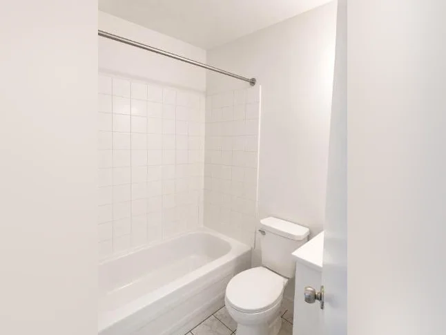 Appartement 1 1/2 à Saint Paul de Montminy chauffé éclairé DISPONIBLE IMMÉDIATEMENT thumbnail 4