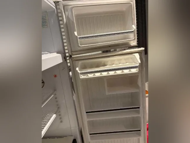 RÉFRIGÉRATEUR KENMORE 12 PIEDS CUBE thumbnail 5