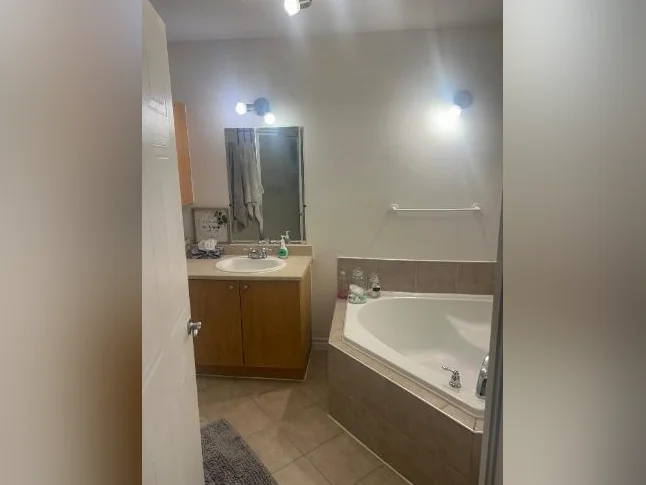 5 et demi avec garage et salle de lavage Joliette thumbnail 6
