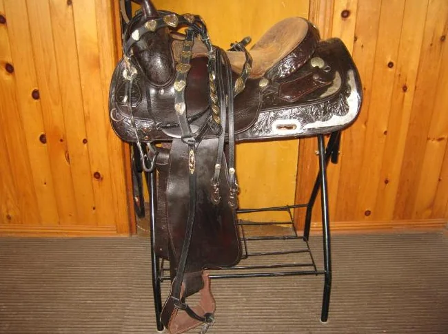 Super bonnes et belles selles western usagées