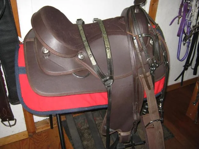 Super bonnes et belles selles western usagées thumbnail 4