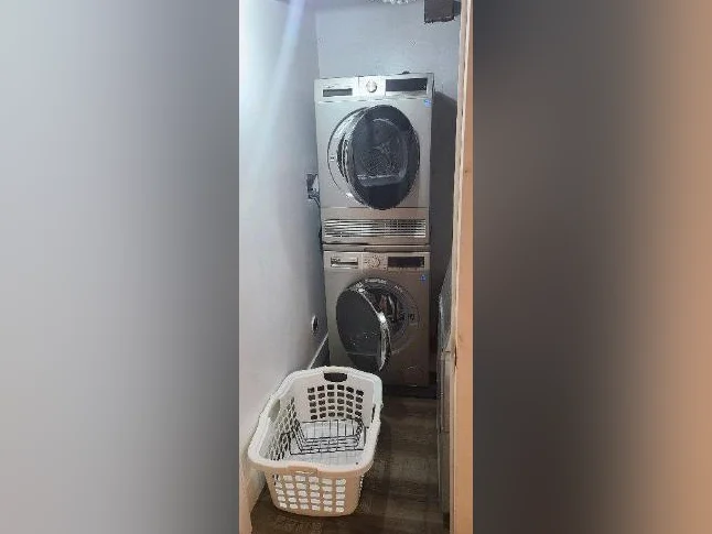 Chambre privée à Louer * TOUT TOUT  INCLUS* thumbnail 6