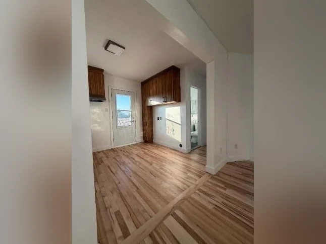 Beau logement 4,5 rénové à quelques pas du bord de l'eau thumbnail 6
