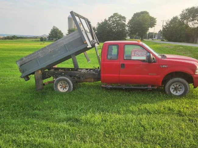 F350 avec benne basculante thumbnail 3