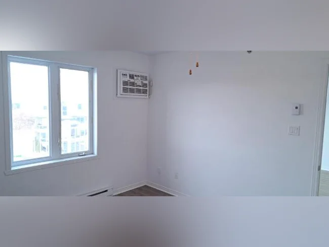 Grand 3 1/2 RENOVER, Saint-Eustache avec clientèle établi de 55+ ans thumbnail 7
