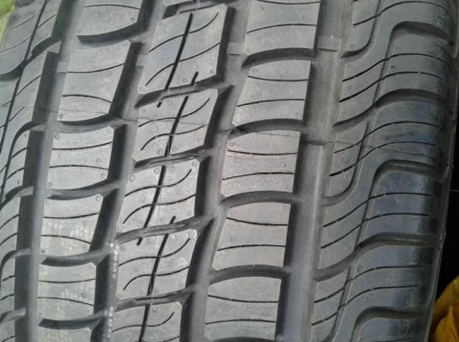 Pneus d'été 275/55R20 flambant neufs 275/55/20 thumbnail 2