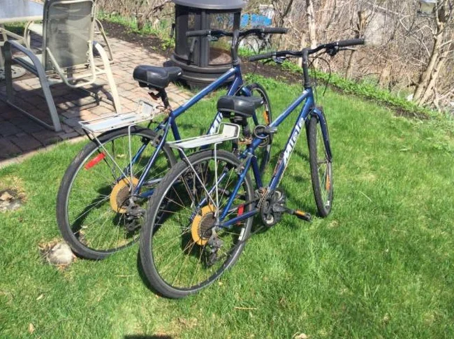 (2) Vélos