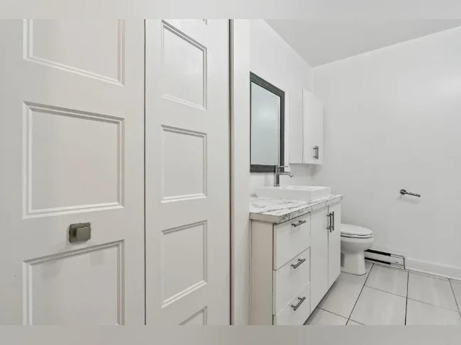 Grand 5 ½ moderne à Saint-Hubert – 3 chambres thumbnail 6