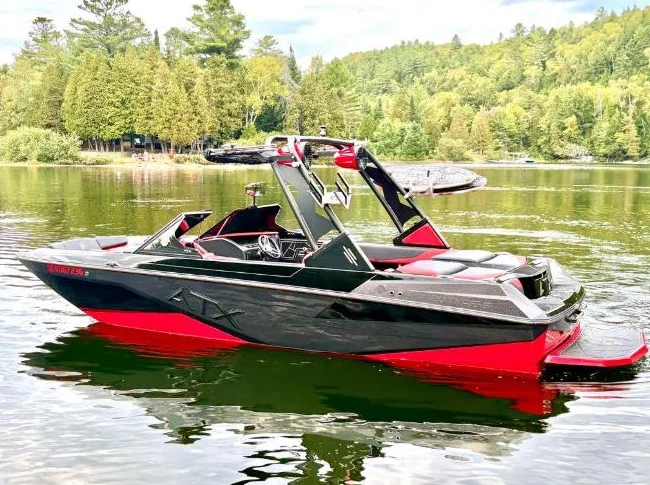 Bateau de Wake Surf Tigé ATX 20 Type S 2022   *** ENCORE SOUS GARANTIE JUSQU’EN 2027 ET AUCUNE TAXE ***