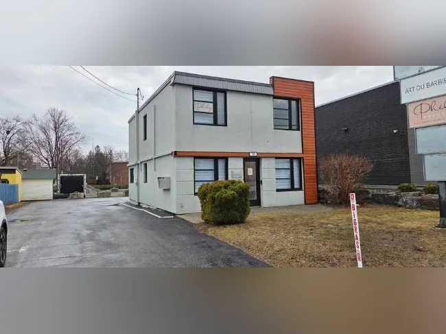 Local commercial a louer (Boulevard Curé Labelle, Blainville)