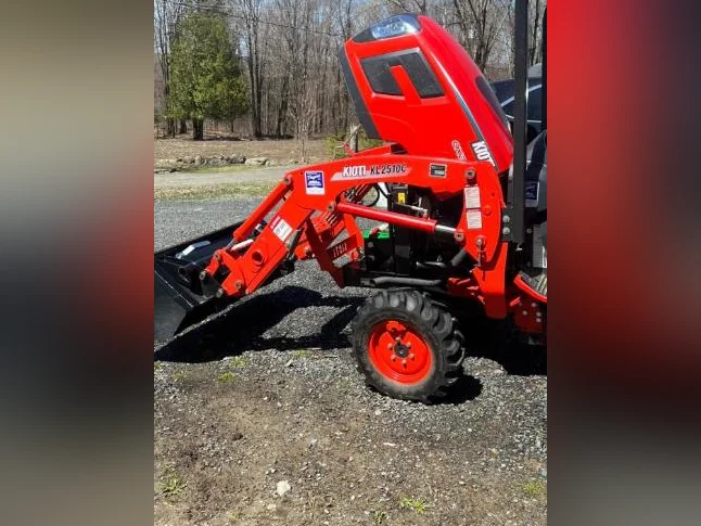 Tracteur compact Kioti CK2610 thumbnail 2