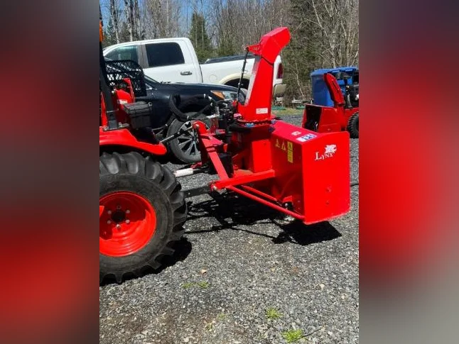 Tracteur compact Kioti CK2610 thumbnail 3