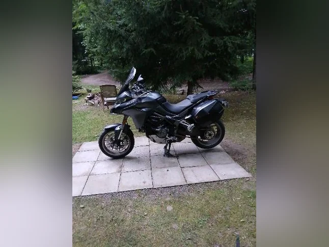 2019 multistrada 1260s thumbnail 3