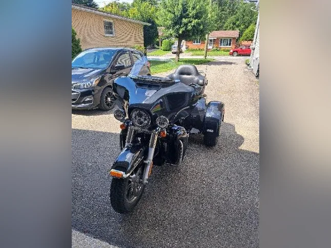 harley-davidson tri glide 2018