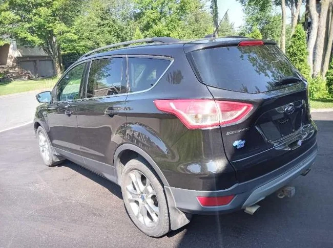 ford escape se 4x4 Ecobost  full équipé avec caméra de recule démarreur a distance roule super bien prix ferme thumbnail 6