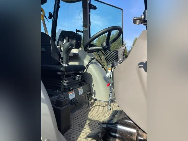Tracteur 55 forces TYM thumbnail 3