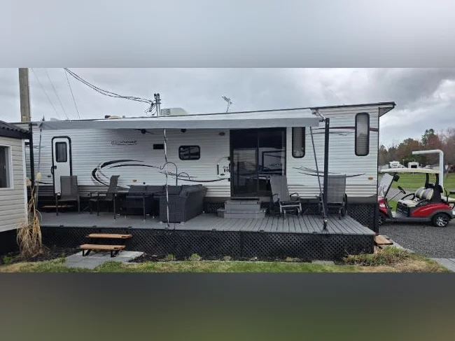 Roulotte De Parc Set Up Complet Saisonnier Camping St-Edouard thumbnail 2
