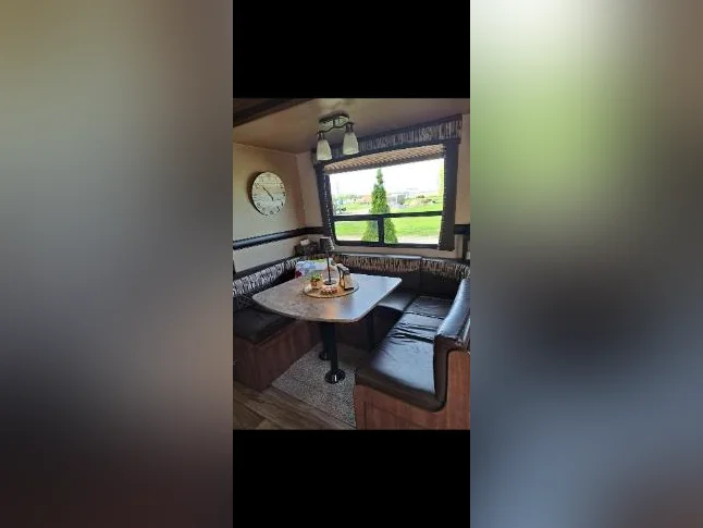 Fifth Wheel Volante 2017 - 31HB thumbnail 7