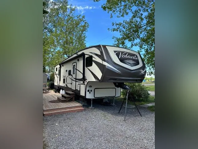 Fifth Wheel Volante 2017 - 31HB