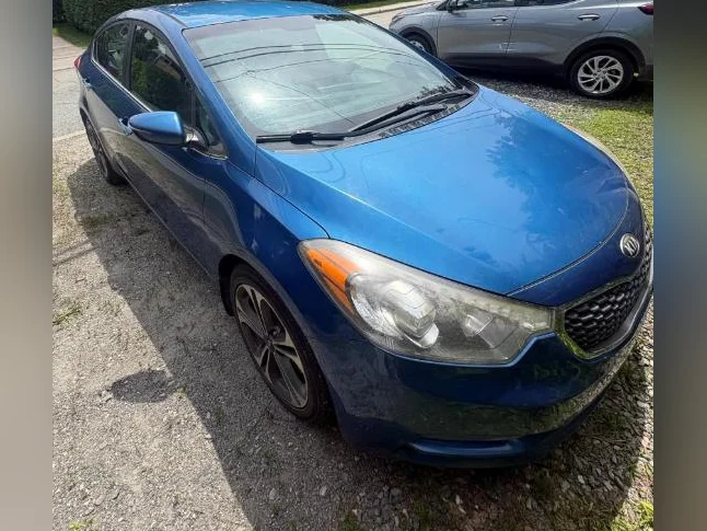 KIA FORTE 2014 / 123 KM AUTOMATIQUE À VENDRE. TRÈS BON ÉTAT thumbnail 2