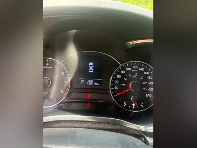 KIA FORTE 2014 / 123 KM AUTOMATIQUE À VENDRE. TRÈS BON ÉTAT thumbnail 4