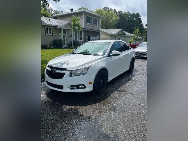 Chevrolet Cruze thumbnail 3