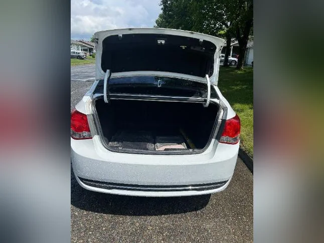 Chevrolet Cruze thumbnail 9