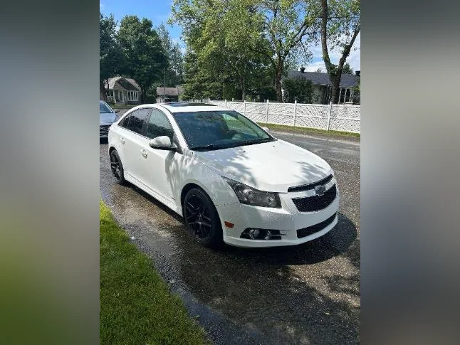 Chevrolet Cruze thumbnail 2