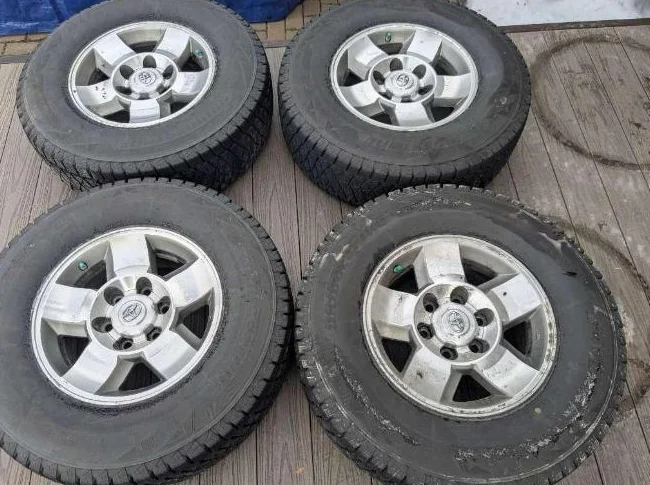 Mags Tacoma d'origines avec pneus Blizzak