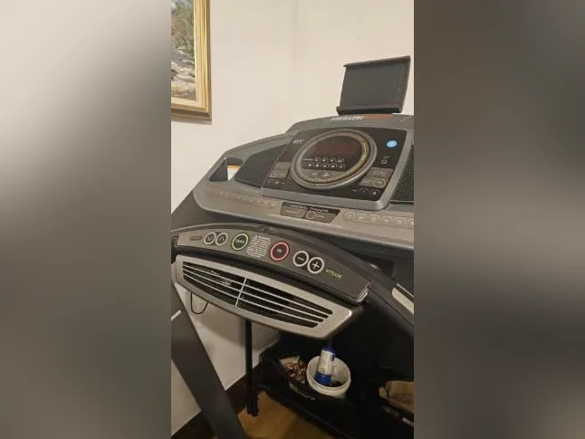 Tapis roulant HealthRider H90T – Très peu utilisé thumbnail 4