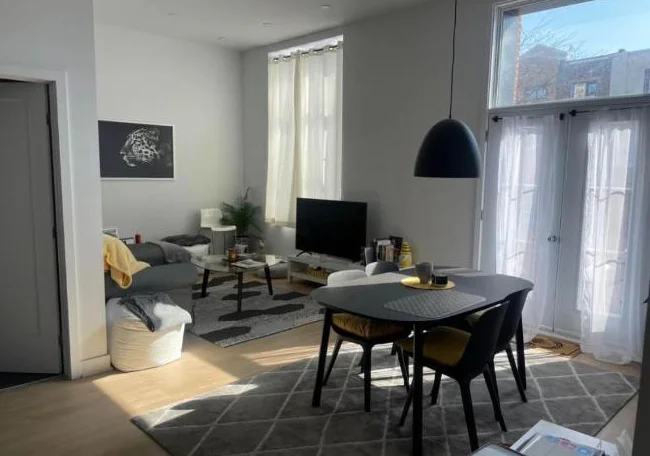 Un mois gratuit - Appartement de luxe de 2 chambres et 1 salle de bain thumbnail 6