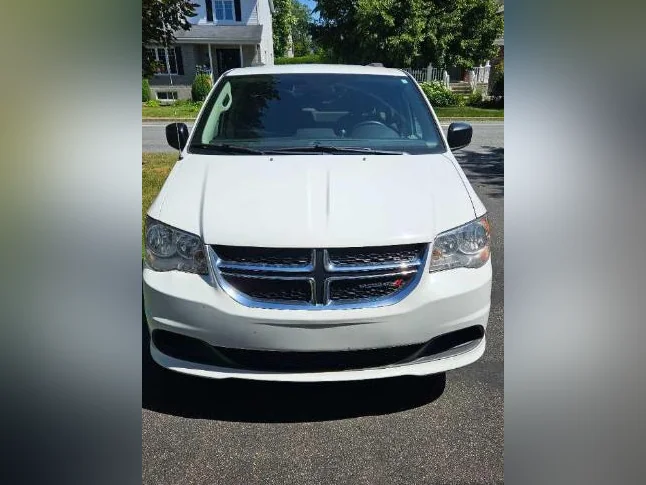 🚐 Dodge Grand Caravan 2018 – Stow ’n Go | Clé en main & Entretien impeccable (108 000 km)