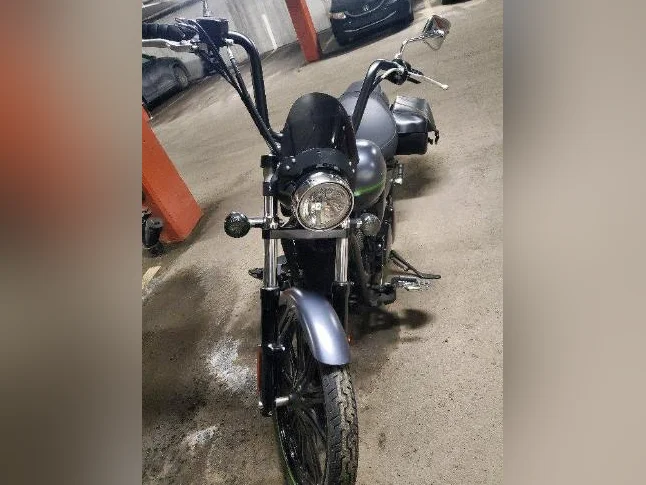 Vulcan 900 Custom