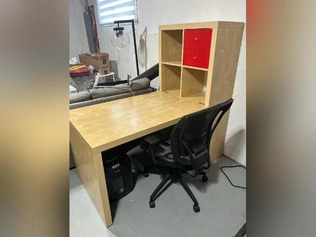 Bureau d'ordinateur a vendre
