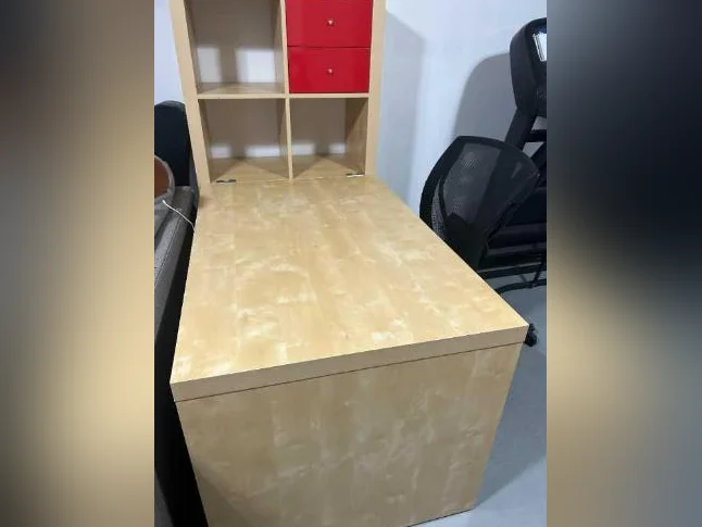 Bureau d'ordinateur a vendre thumbnail 2