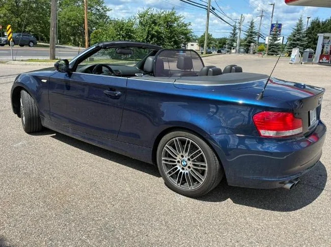 BMW 128i convertible 2011 thumbnail 4