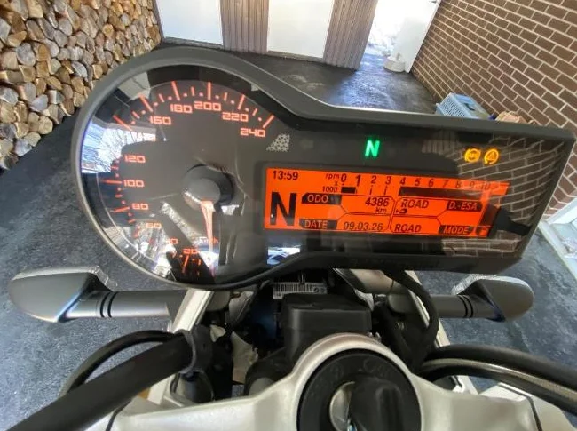 2017 BMW R1200R 4500km thumbnail 7