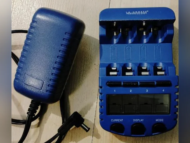 Lacrosse BC-900 battery charger chargeur de batterie