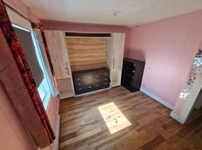 Chambre a louer pour août 01 thumbnail 2
